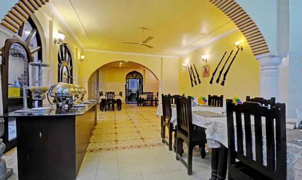 Hotel Utsav Niwas Jaipur Dış mekan fotoğraf